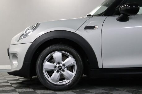 Mini Hatch COOPER CLASSIC 27