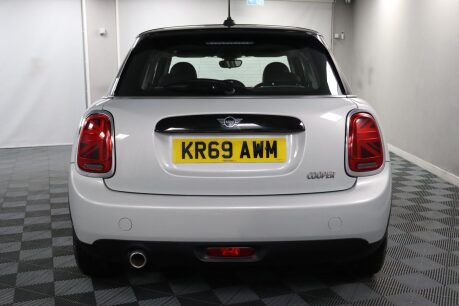 Mini Hatch COOPER CLASSIC 8