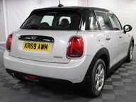 Mini Hatch COOPER CLASSIC 11
