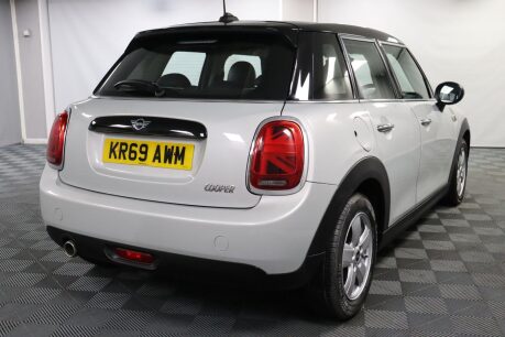 Mini Hatch COOPER CLASSIC 11