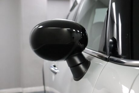 Mini Hatch COOPER CLASSIC 33