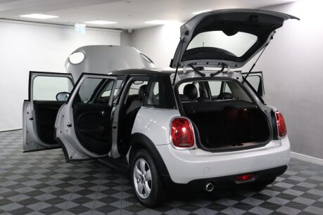 Mini Hatch COOPER CLASSIC 21