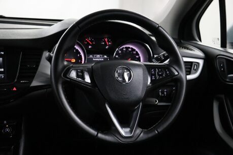 Vauxhall Astra SRI NAV 44