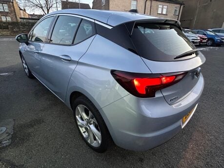 Vauxhall Astra SRI NAV 6