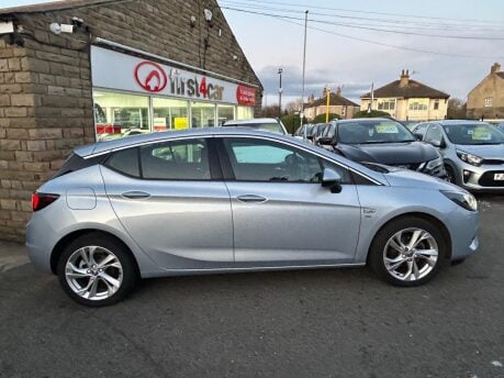 Vauxhall Astra SRI NAV 8