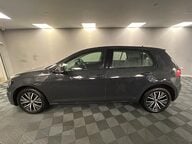 Volkswagen Golf SE NAVIGATION TDI 7