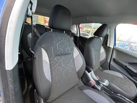 Peugeot 2008 PURETECH S/S SIGNATURE 10