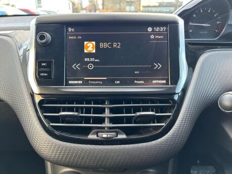 Peugeot 2008 PURETECH S/S SIGNATURE 11