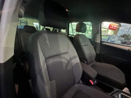 Volkswagen Tiguan SE NAV TSI 4MOTION DSG 10