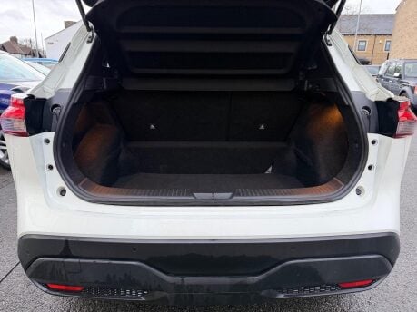 Nissan Qashqai DIG-T ACENTA PREMIUM MHEV 16