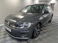 Volkswagen Tiguan SE NAV TSI 5