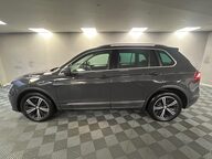 Volkswagen Tiguan SE NAV TSI 7