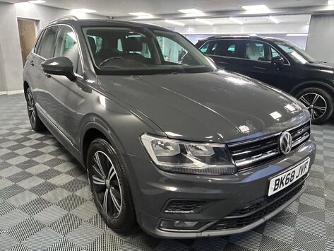 Volkswagen Tiguan SE NAV TSI
