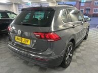 Volkswagen Tiguan SE NAV TSI 9