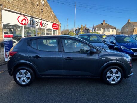 Dacia Sandero ESSENTIAL SCE 8