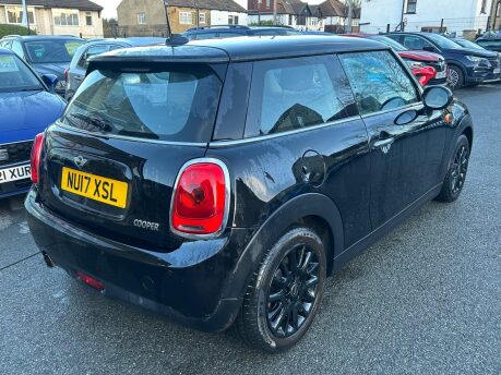 Mini Hatch COOPER 9