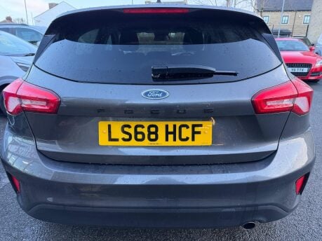 Ford Focus ZETEC 13