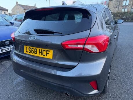 Ford Focus ZETEC 14