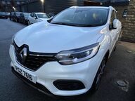 Renault Kadjar ICONIC TCE 5