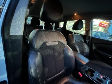 Renault Kadjar ICONIC TCE 10