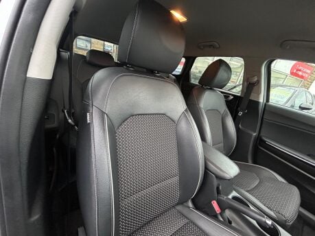 Kia Ceed CRDI 3 ISG MHEV 10