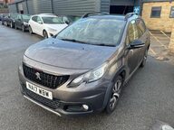 Peugeot 2008 BLUE HDI GT LINE 5