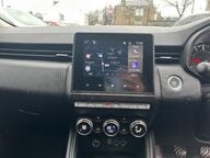 Renault Clio ICONIC EDITION TCE 8