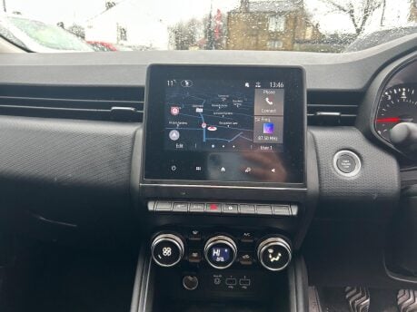 Renault Clio ICONIC EDITION TCE 8