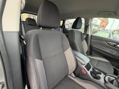 Nissan Qashqai DIG-T ACENTA PREMIUM 10