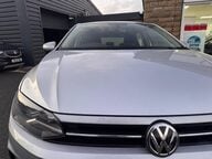 Volkswagen Polo SE TSI 7