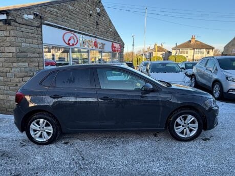 Volkswagen Polo MATCH TSI 8