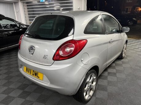Ford Ka TITANIUM 9