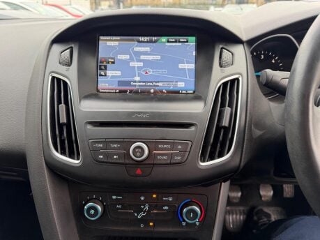 Ford Focus ZETEC TDCI 11