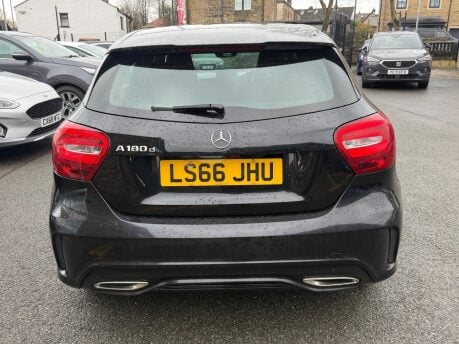 Mercedes-Benz A Class A 180 D AMG LINE 7