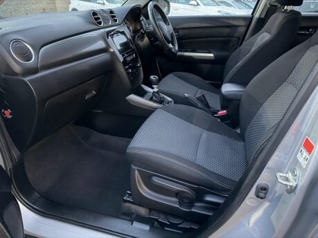 Suzuki Vitara SZ-T BOOSTERJET MHEV 25