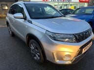 Suzuki Vitara SZ-T BOOSTERJET MHEV 1