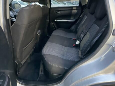 Suzuki Vitara SZ-T BOOSTERJET MHEV 19