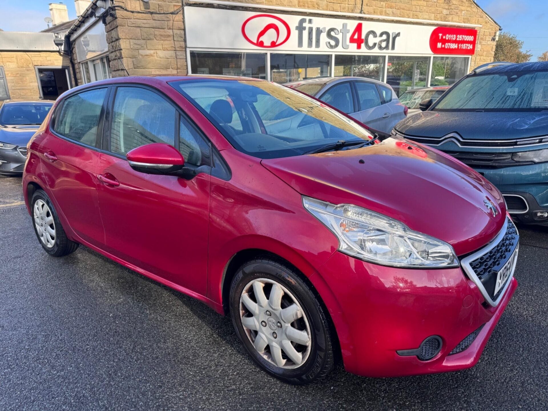 Peugeot 208