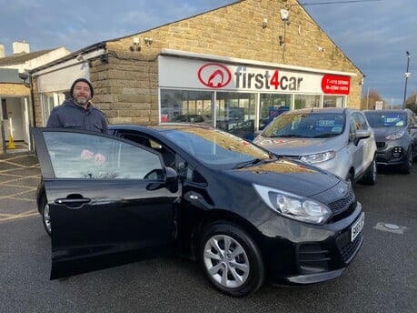 Rick collecting his wife's new Rio so he can get his car back!