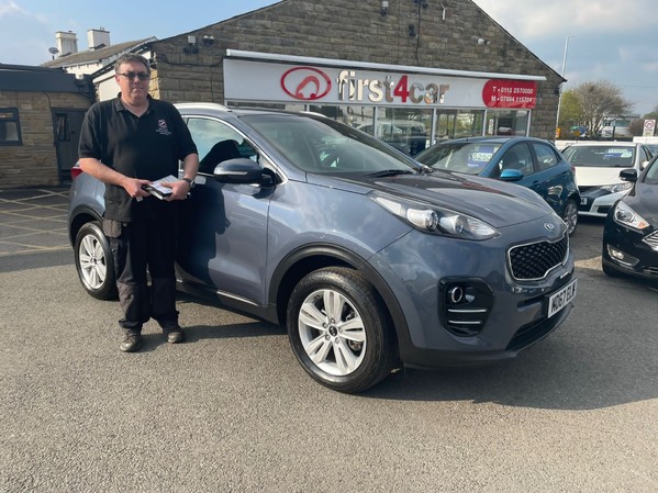 Mark collecting his new Sportage
