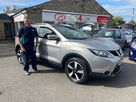 Shaun picking up his new Qashqai