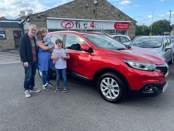Phil and family from Pudsey collecting their new Kadjar