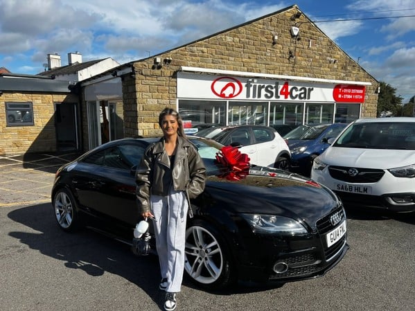 Mehak from Manchester collecting her new Audi TT