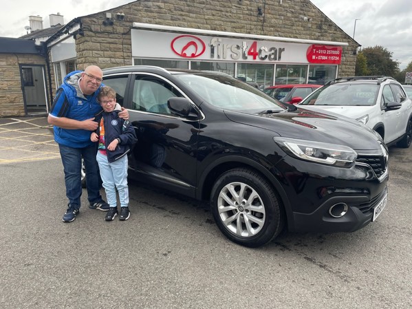 Alan and his son from Rochadale collecting their new Kadjar