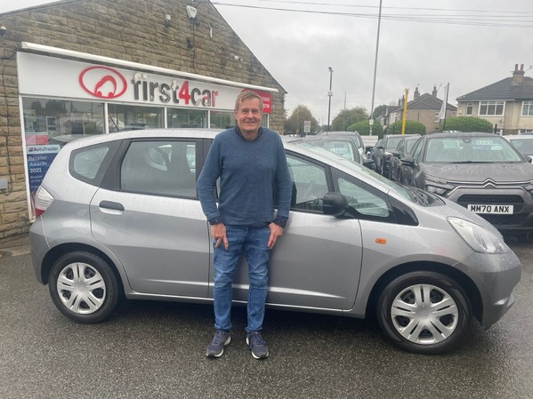 Michael from Pudsey picking up his new Jazz