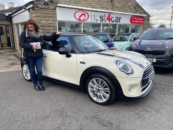 Angela from Bradford collecting her new, upgraded Mini 