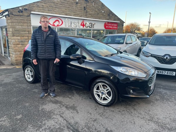 Dave from Leeds collecting his new Fiesta