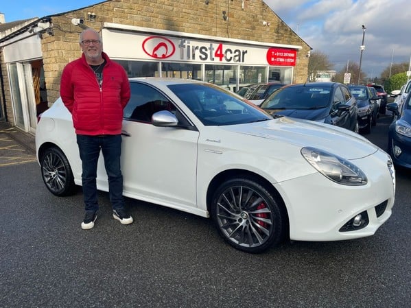 Steve from Huddersfield collecting his new Alfa Romeo