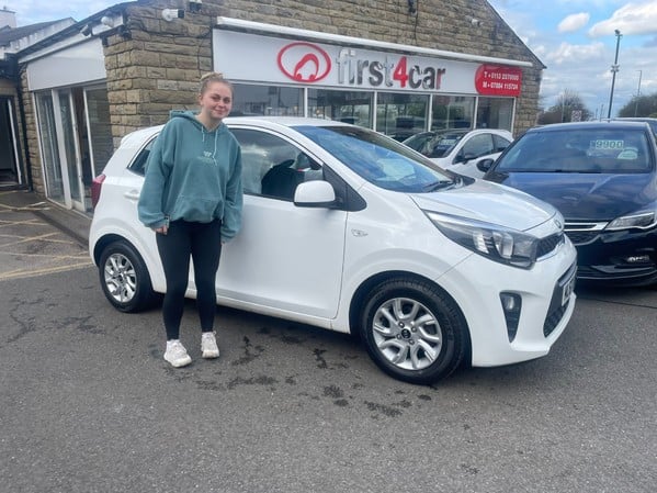 Lily from Hilmforth collecting her new Kia