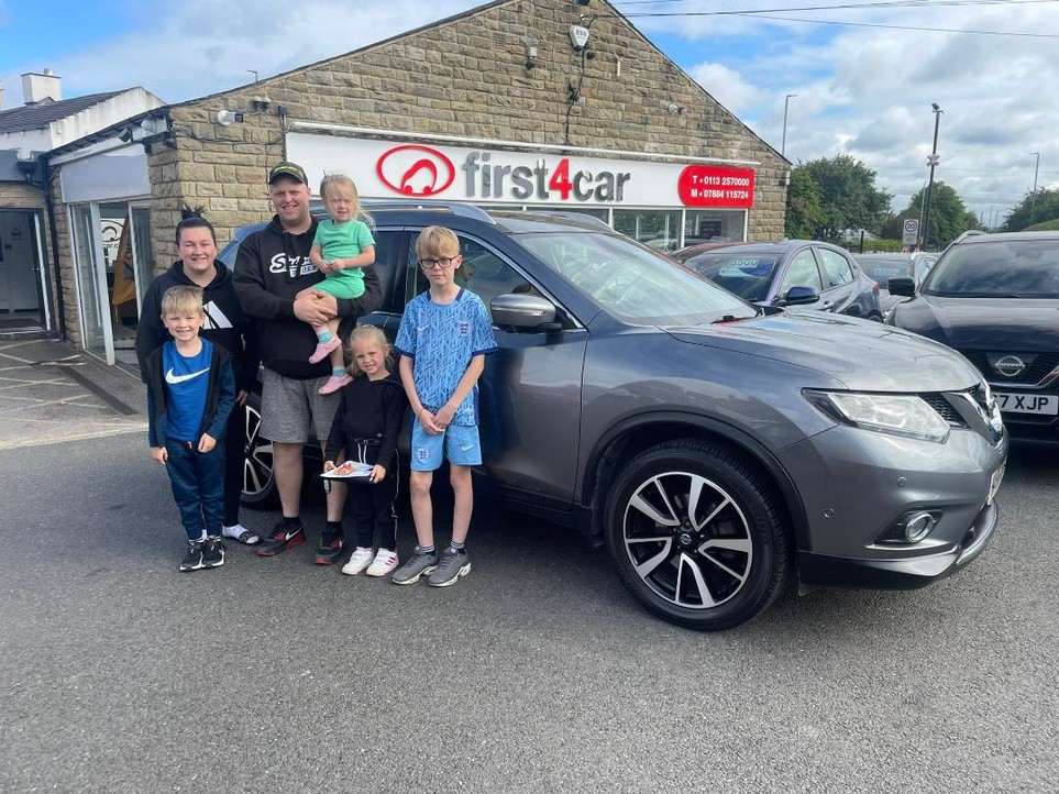Coady, Jonny and their family collecting their new 7 seater Nissan from Doncaster.